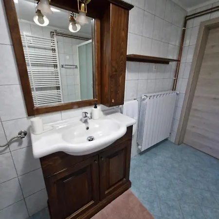 Apartma Jezevi بيت للعطل *