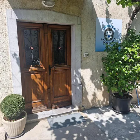 بيت للعطل Apartma Jezevi